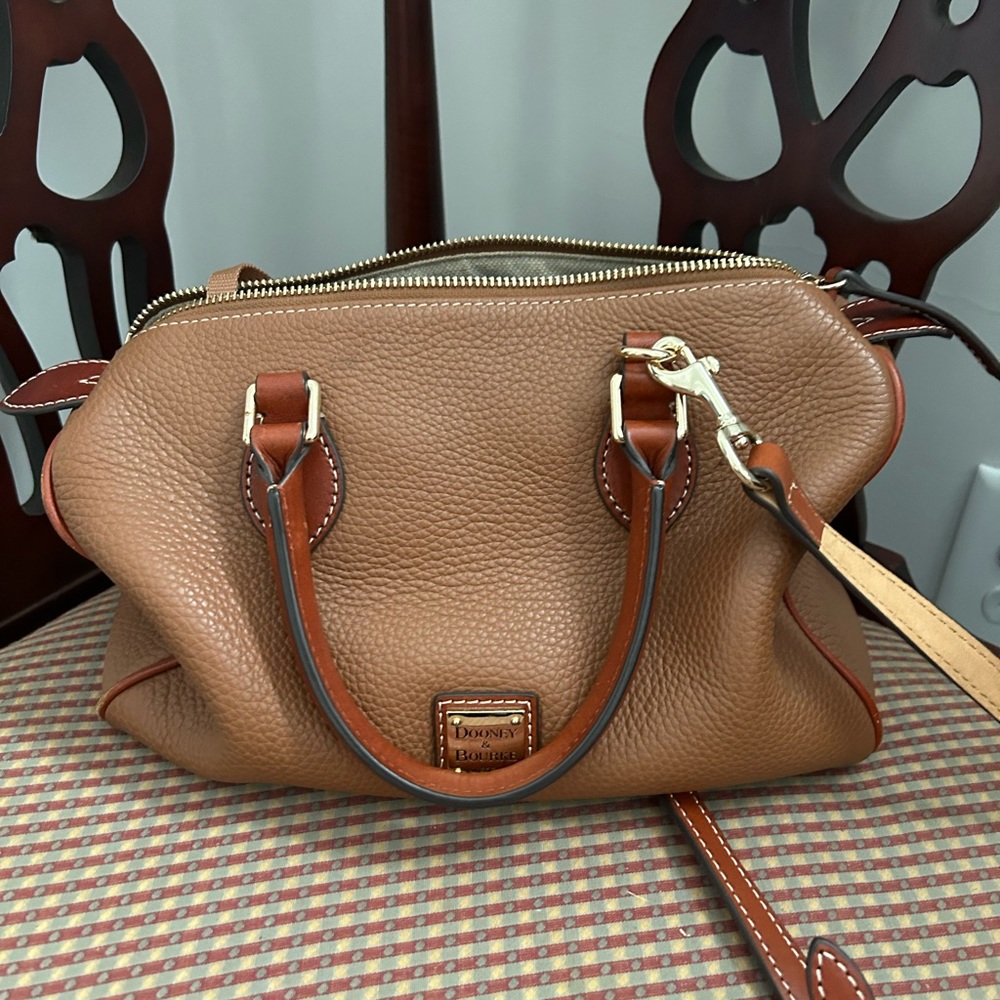 Dooney & Bourke purse